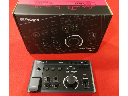 ROLAND E4 ROLAND E4